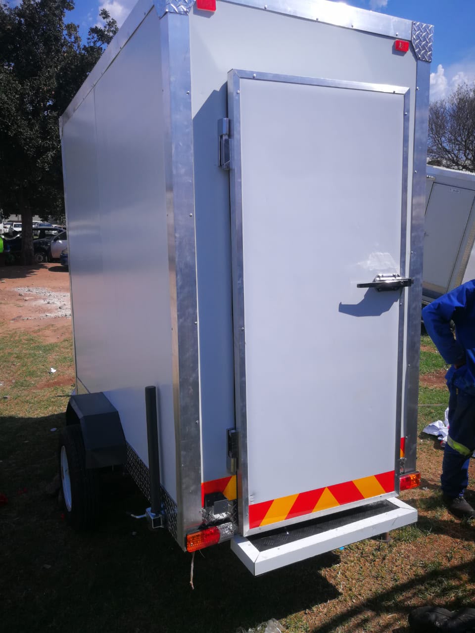 Ndlela Projects Mobile Fridge — Rear access door and entry step